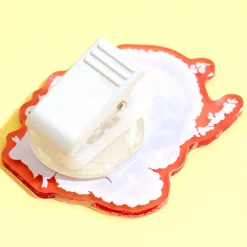 Amenomori Fumika Strawberry Retro Acrylic Clip