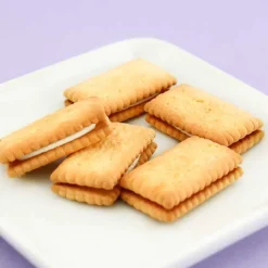 Glico Bisuko Cream Biscuit