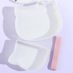 Hello Kitty Face-Shaped Bento Box