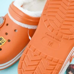 Jujutsu Kaisen Yuji Itadori Clog Sandals - Medium