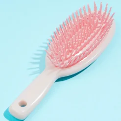 Kirby's Dream Land Camellia Oil Hair Brush