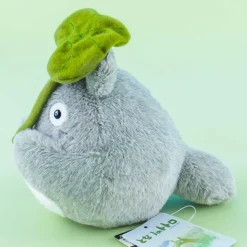 My Neighbor Totoro With Leaf - Totoro / Medium