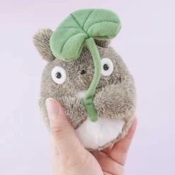 My Neighbor Totoro With Umbrella Leaf - Totoro / Medium