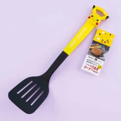 Pokémon Pikachu Slotted Turner
