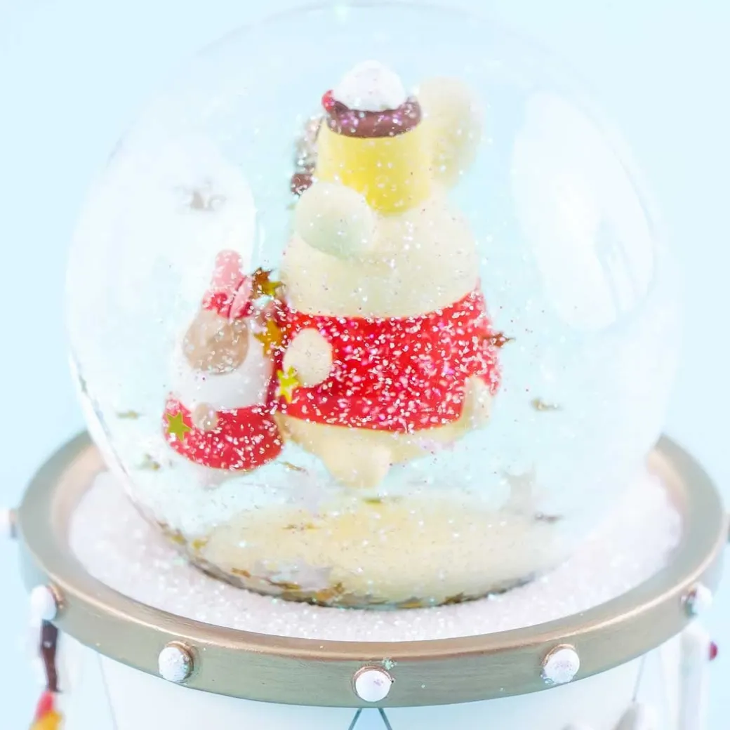 Pompompurin 25th Anniversary Snow Globe